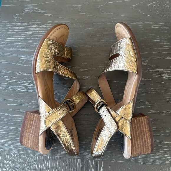 Born Metallic Gold Leather Strappy Sandals Mid Block Heel Casual Women’s Size 7M - Picture 11 of 12